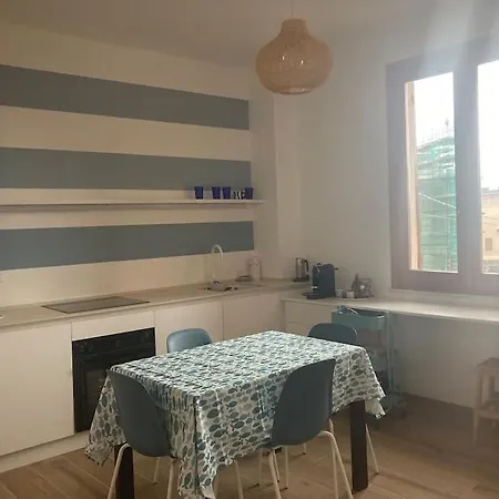 Appartement In Paese E Vicino Al Mare